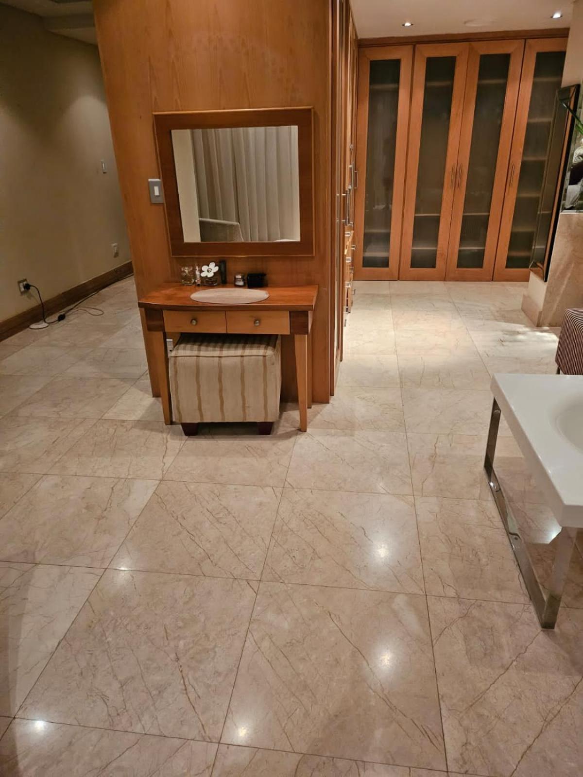 The Pearls Umhlanga, Or Oceans Apts